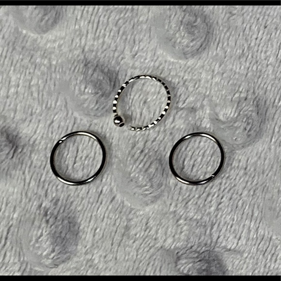 NEW! 13 Pieces - 18 & 20 Gauge Nose Ring Bundle! - Picture 7 of 7